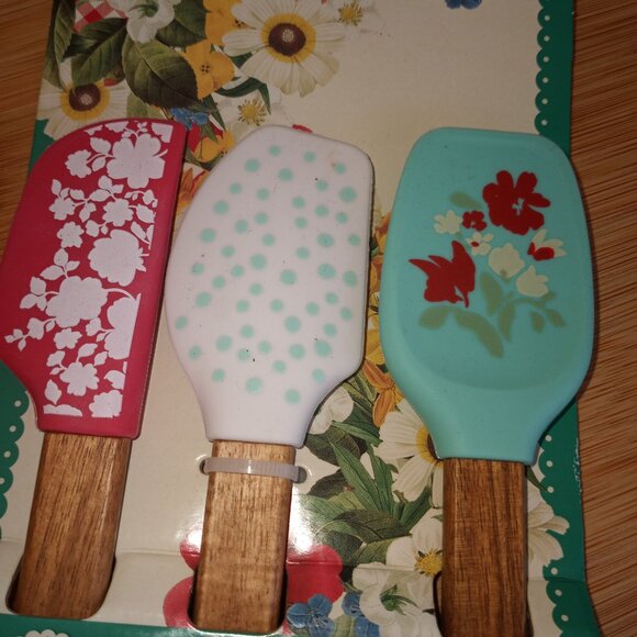 kitchen set spatulas, oven mitt, potholder - Picture 10 of 10